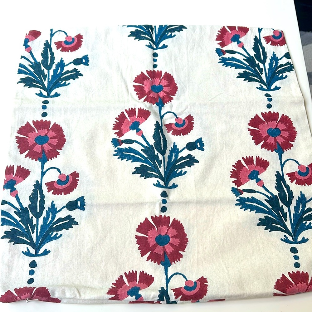 Molly MahonDecorative pillow cover: 18X18 inches.